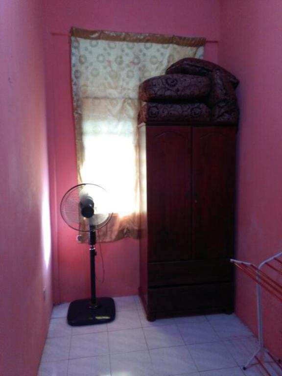 Deenaz Utara Homestay 알로르세타르 외부 사진