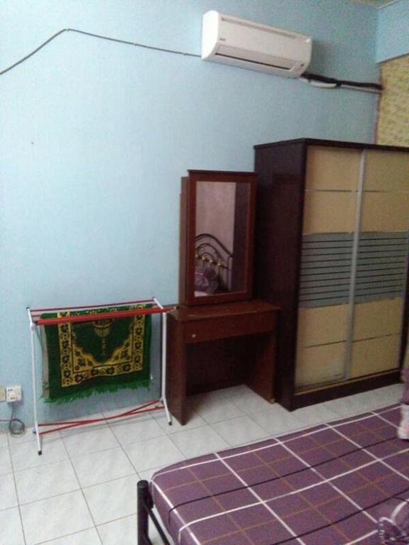 Deenaz Utara Homestay 알로르세타르 외부 사진