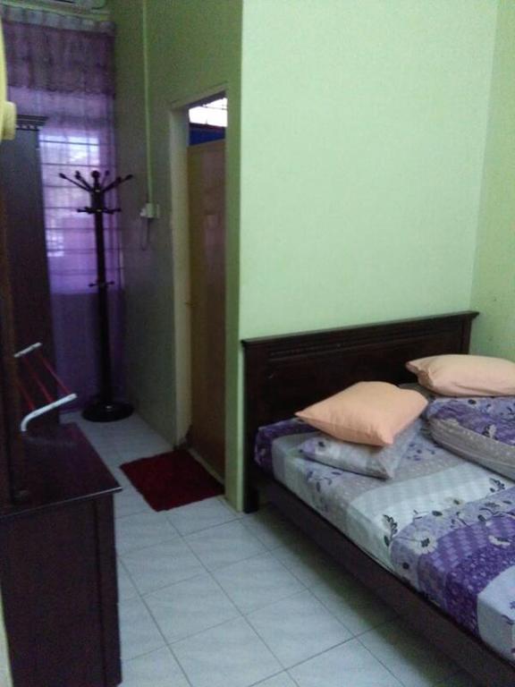 Deenaz Utara Homestay 알로르세타르 외부 사진