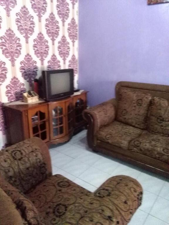 Deenaz Utara Homestay 알로르세타르 외부 사진